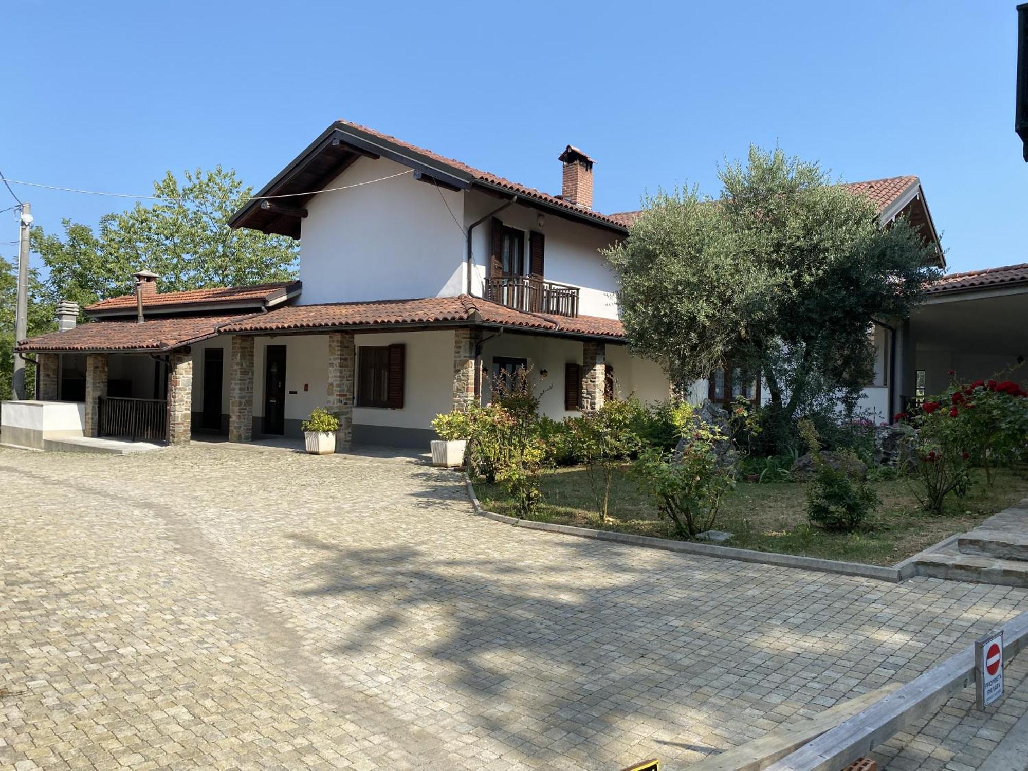 Case Vista Alta Langa, Appartement Bella Vista Cravanzana Экстерьер фото